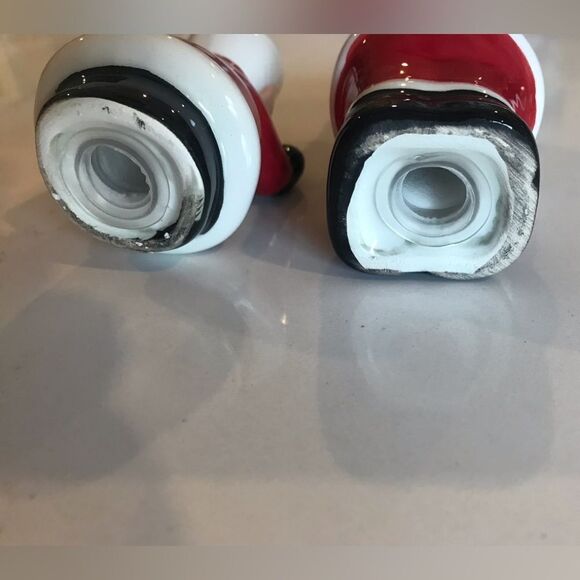 NWT Santa and Mrs Claus shakers and artist signed ceramic birdhouse ornament - Picture 11 of 13